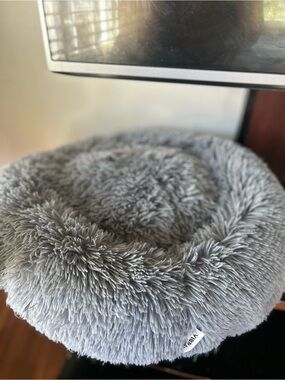 Vibrant Plush Gray Round  donut bed pet calming bed